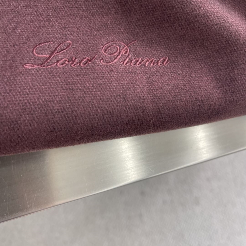 L0r0 P1ana outwear